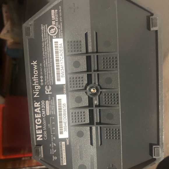 NETGEAR Nighthawk CM1200 DOCSIS 3.1 Multi-Gig Cable Modem, 4 Ethernet ports - Picture 11 of 13